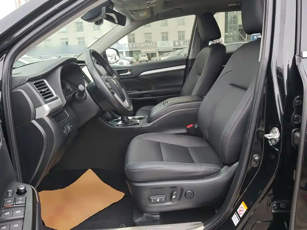 Toyota Highlander — миниатюра 15