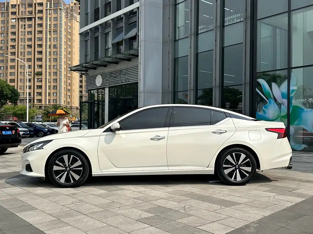 Nissan Teana — миниатюра 3