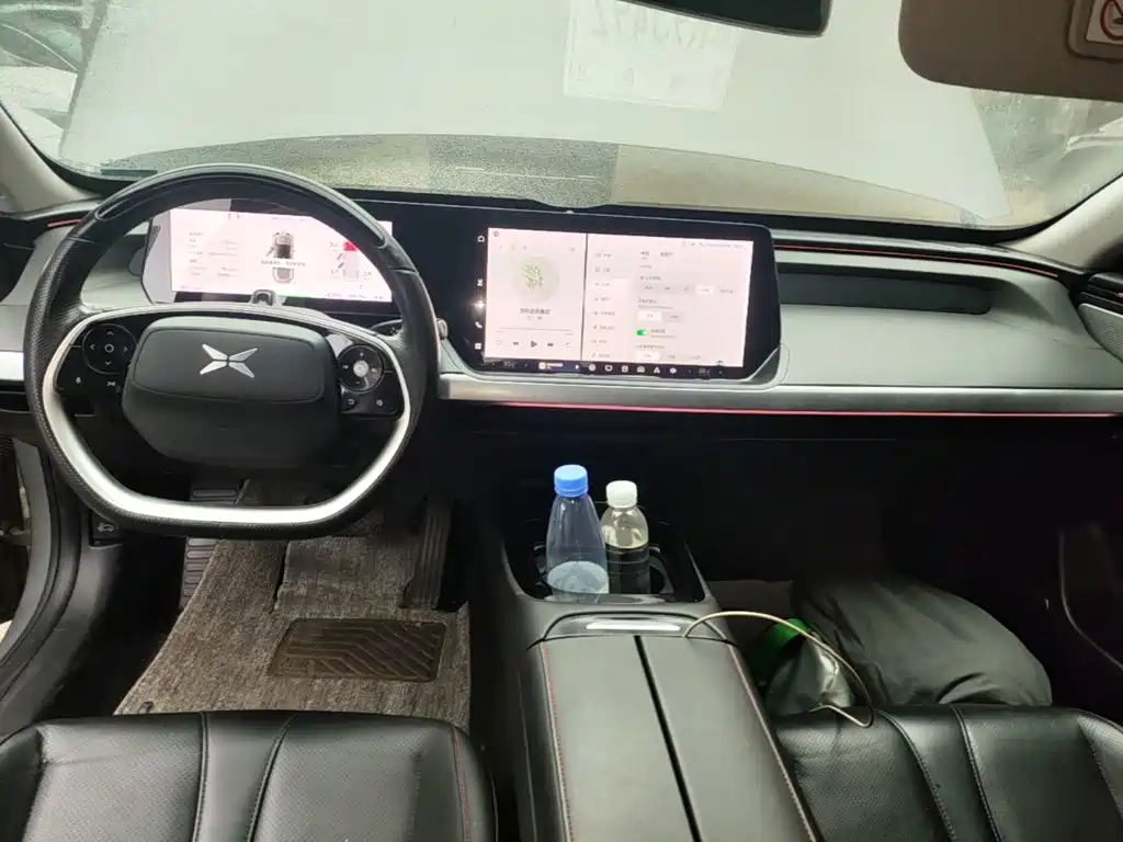 XPeng P7 — миниатюра 10