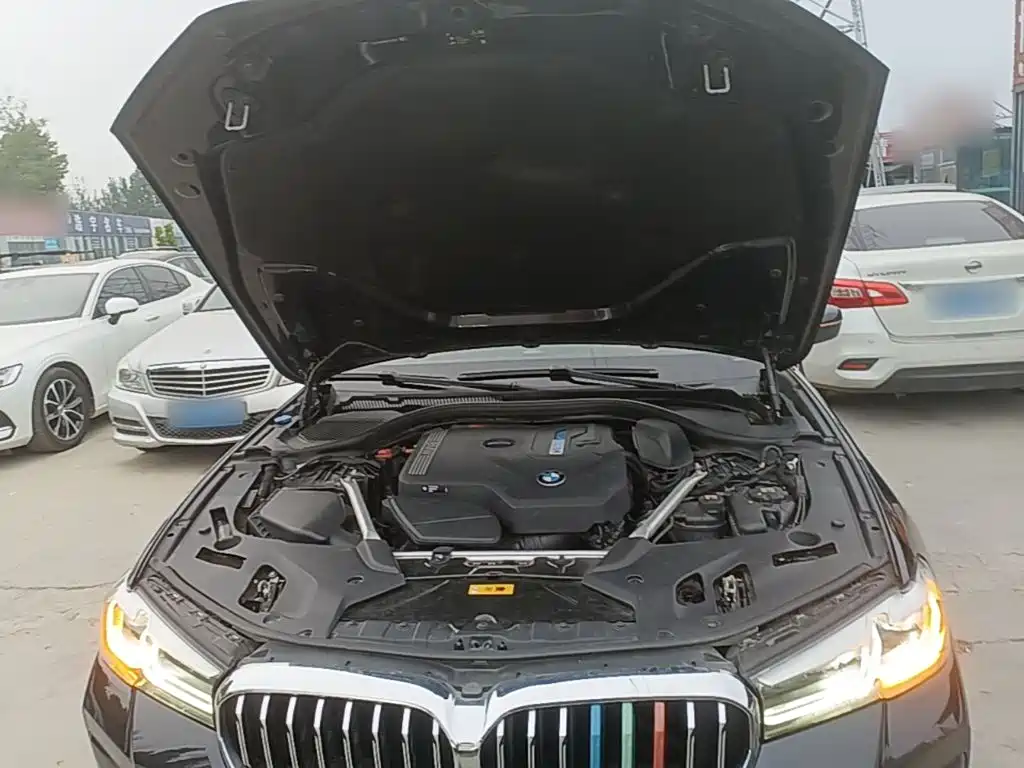 BMW 5 Series New Energy — миниатюра 20