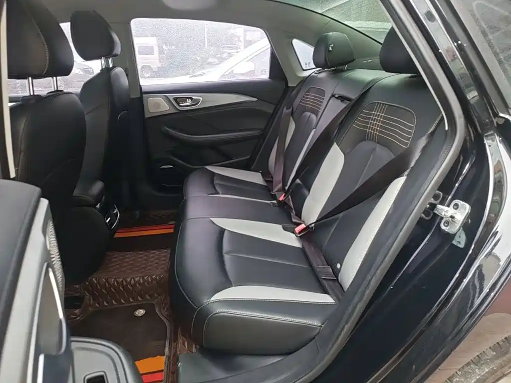 Roewe i6 MAX — миниатюра 17