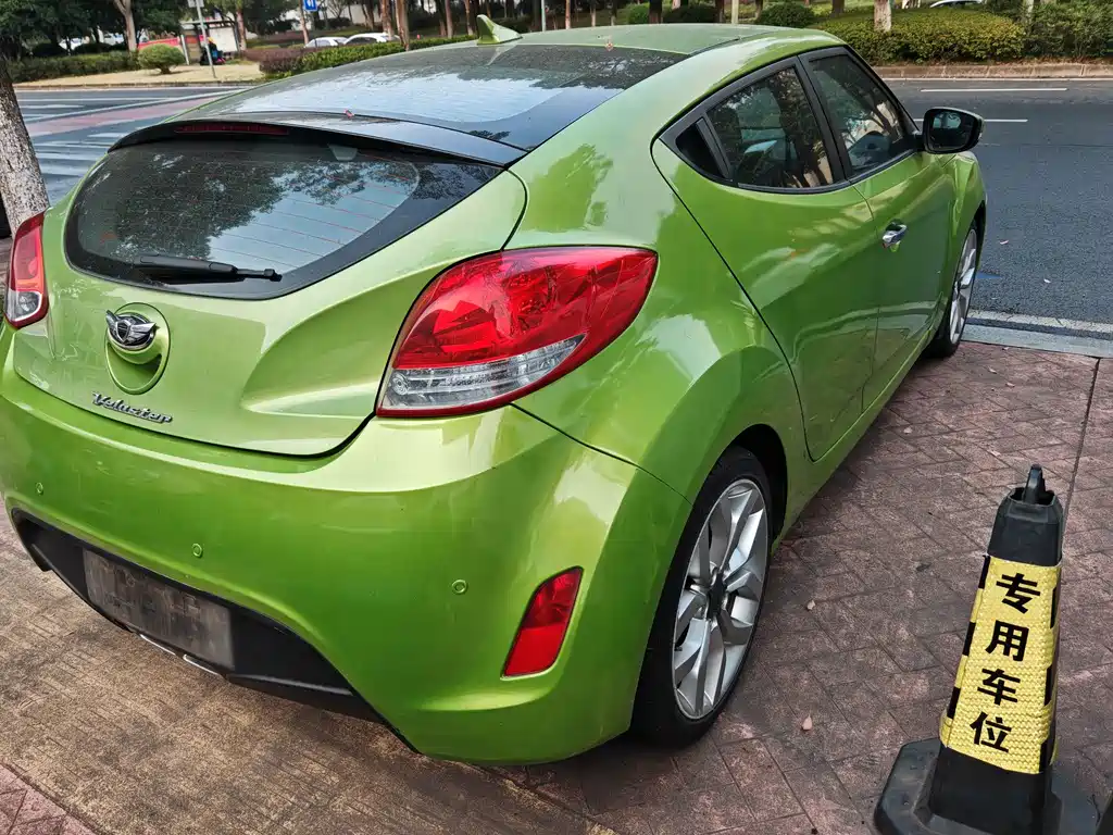 Hyundai Veloster — миниатюра 9