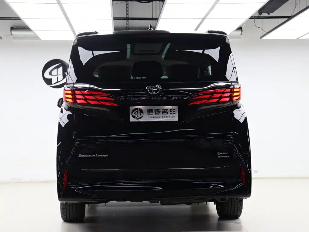 Toyota Alphard — миниатюра 26