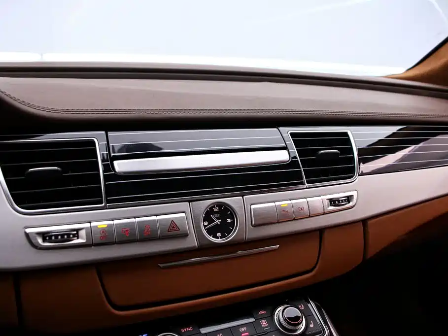 Audi A8 — миниатюра 8
