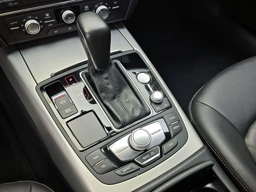 Audi A6L — миниатюра 12