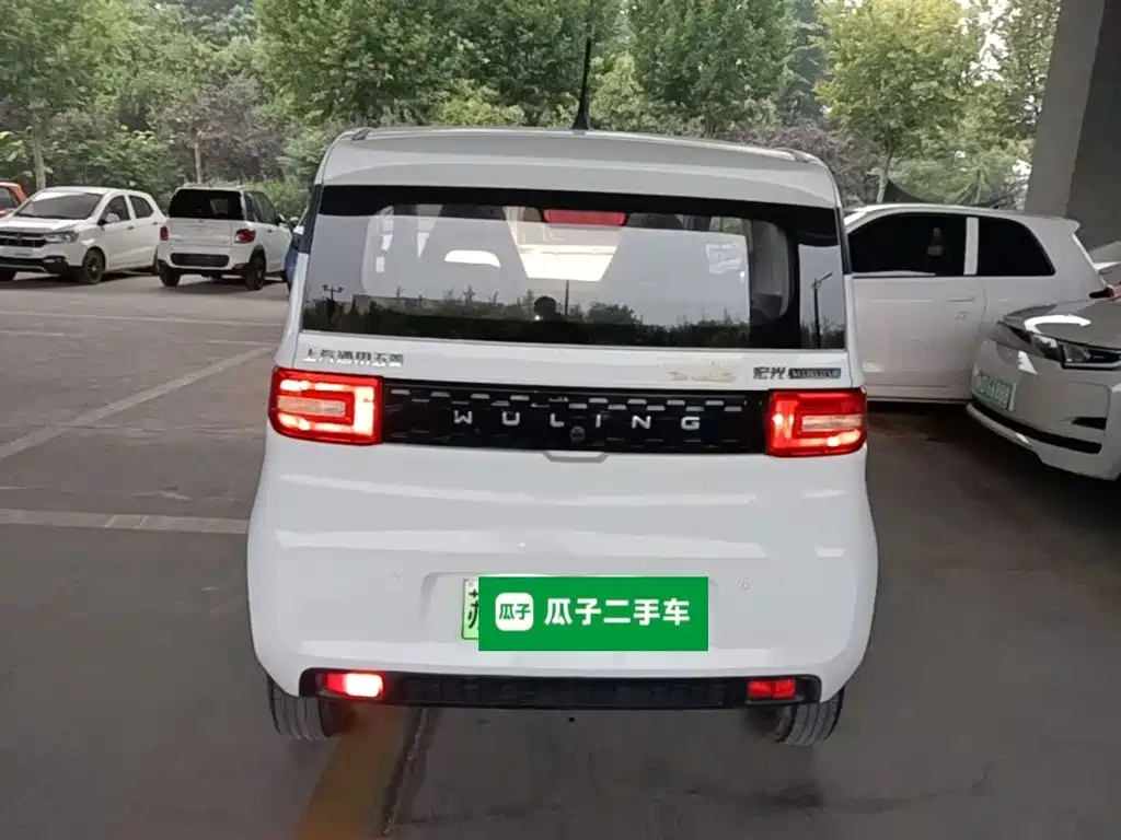 Wuling MINIEV — миниатюра 6