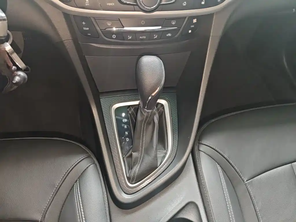 Buick Excelle — миниатюра 14