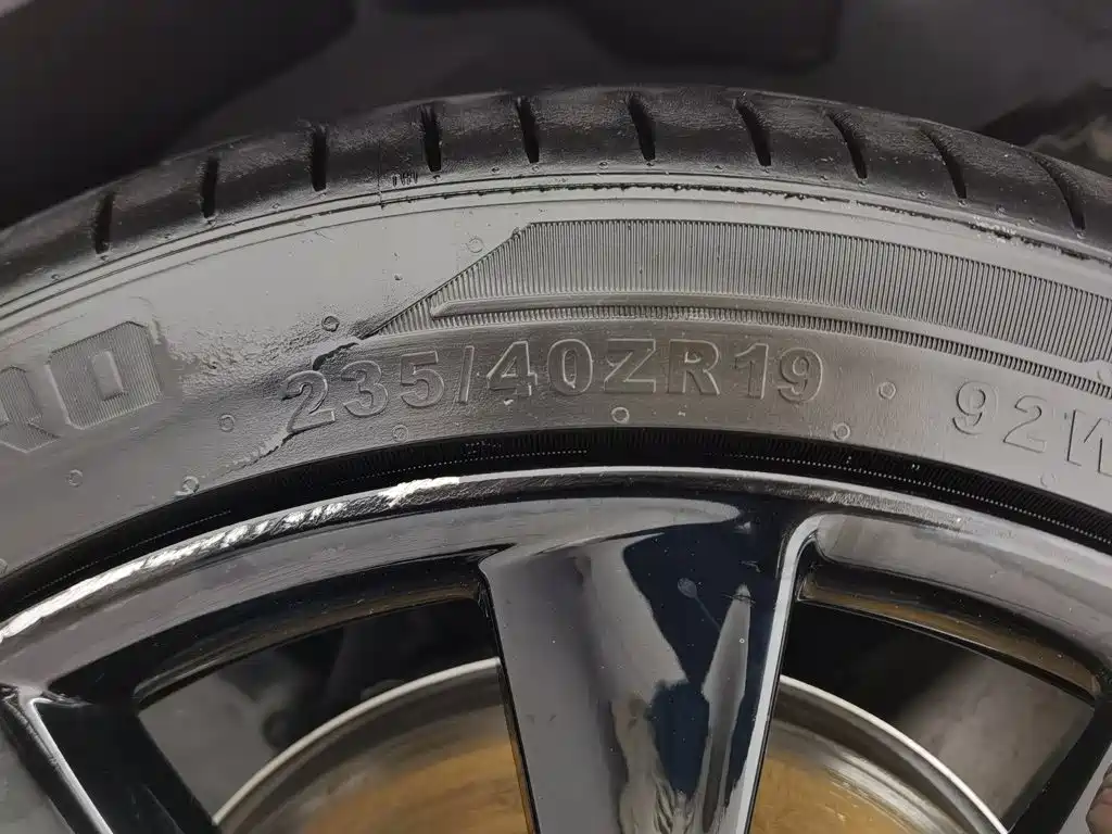 Tesla Model 3 — миниатюра 24