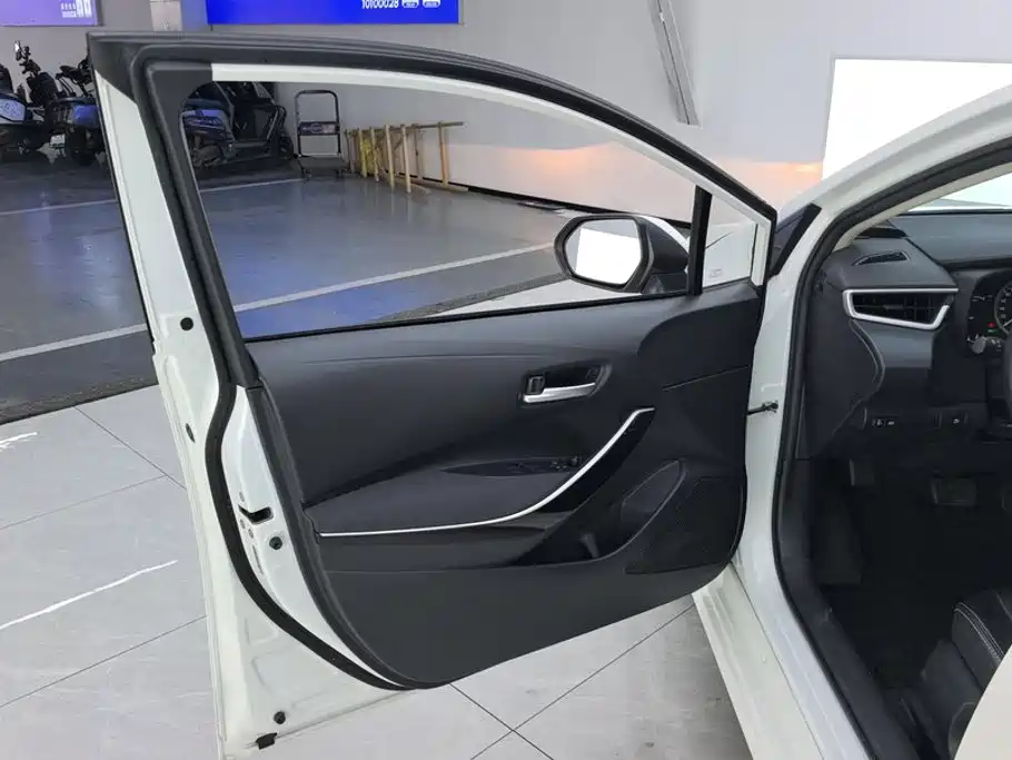 Toyota Corolla — миниатюра 7