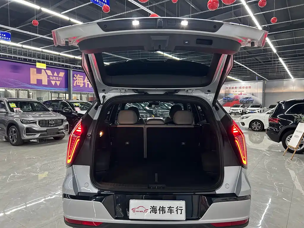 Geely Boyue L — миниатюра 6