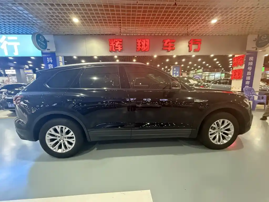 Volkswagen Touareg — миниатюра 4
