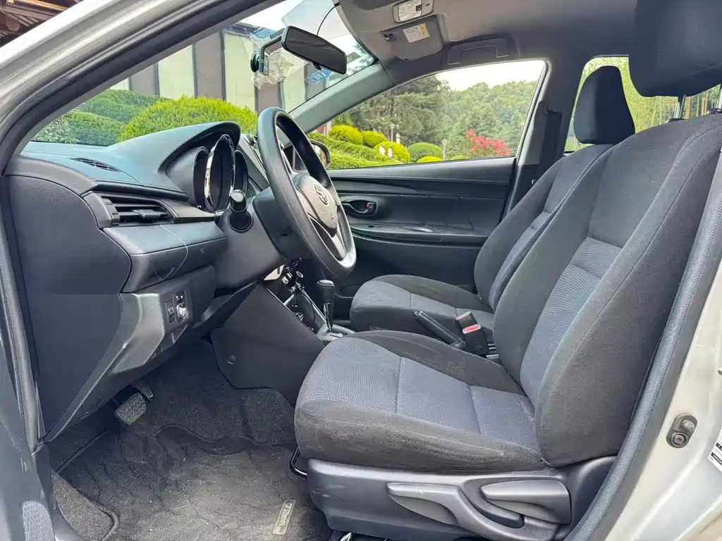 Toyota Yaris L — миниатюра 14