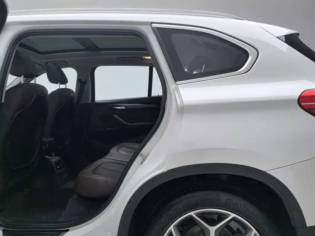 BMW X1 — миниатюра 15