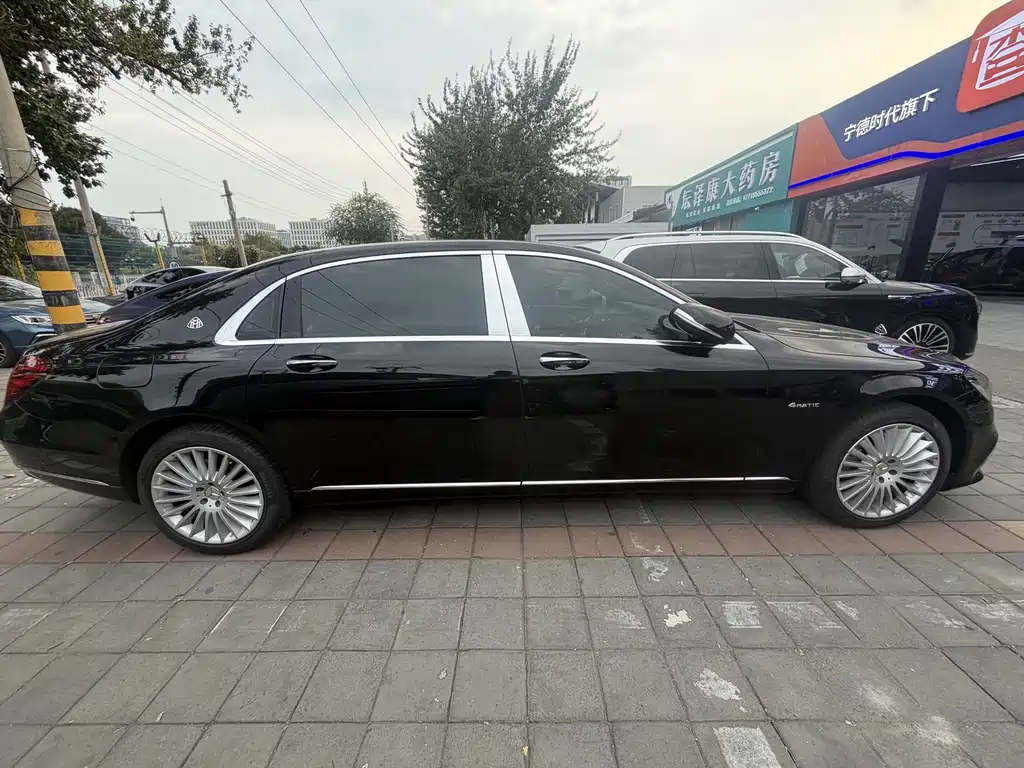 Mercedes-Benz S-Class — миниатюра 13