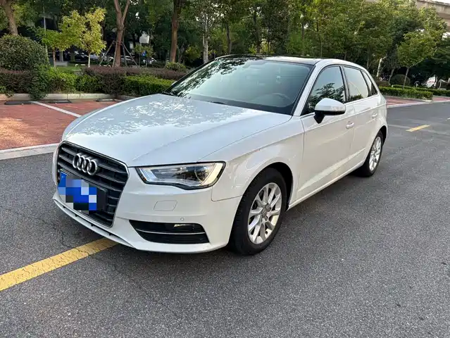 AUDI  A3
