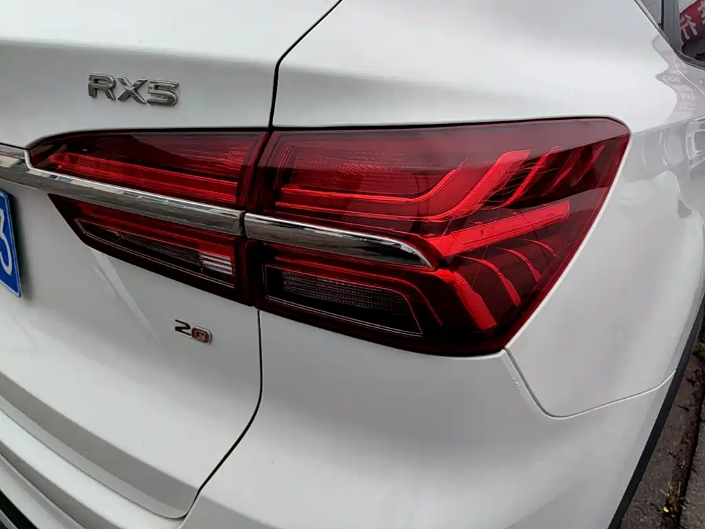 Roewe RX5 — миниатюра 8