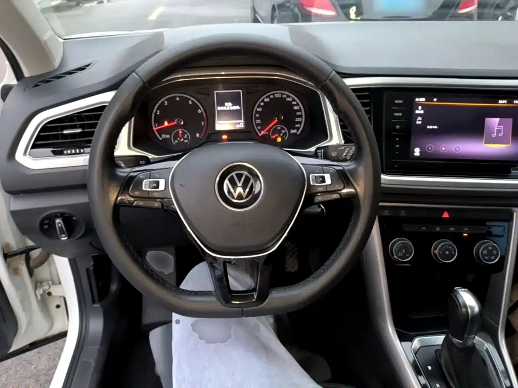 Volkswagen T-Roc — миниатюра 11