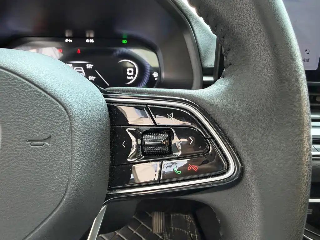 Geely Emgrand — миниатюра 13