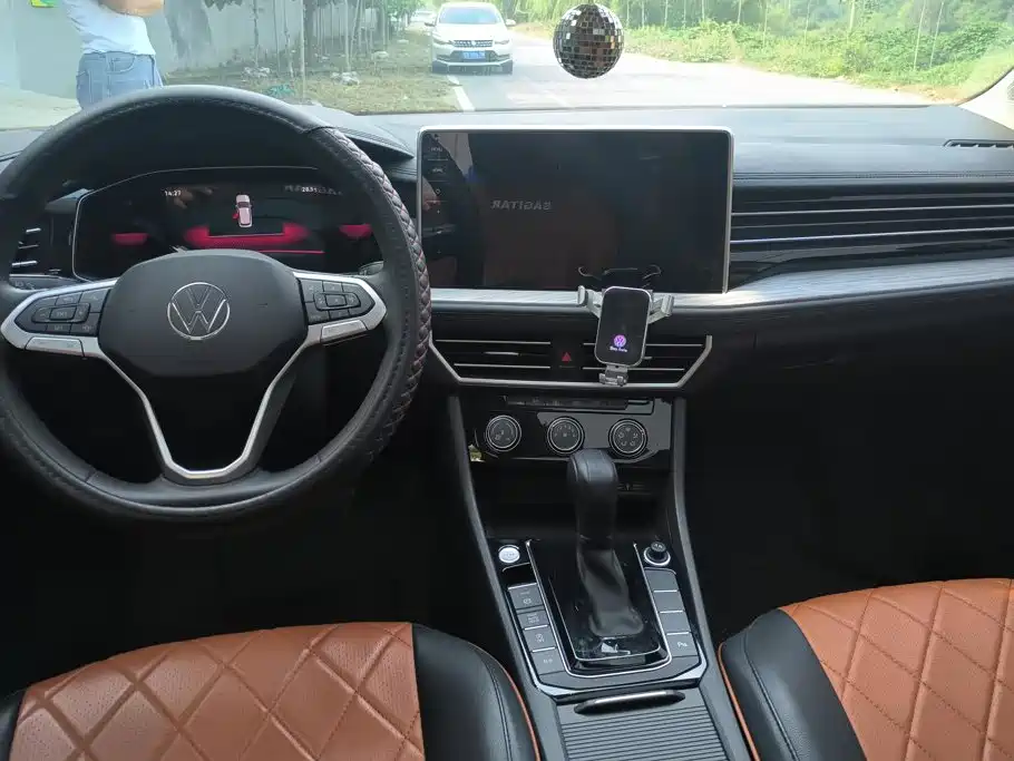 Volkswagen Sagitar — миниатюра 12