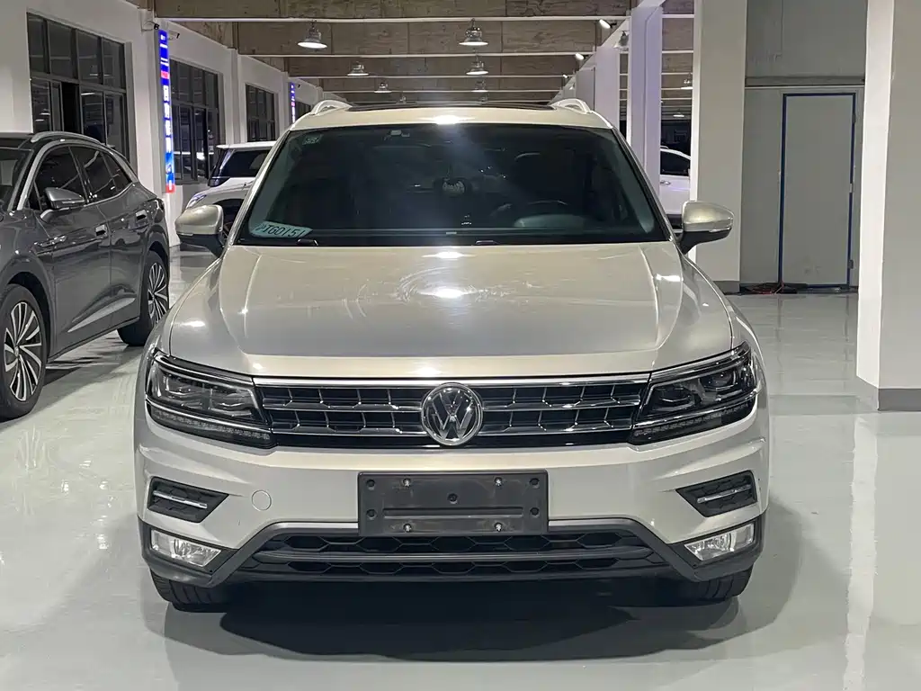 Volkswagen Tiguan L — миниатюра 2