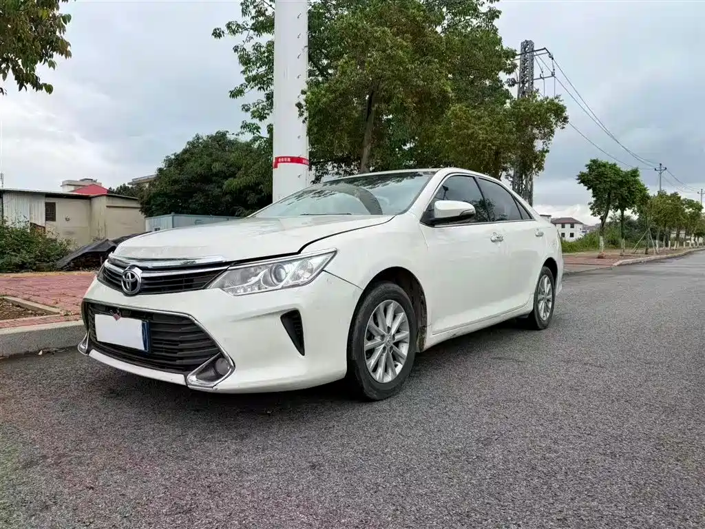 Toyota Camry 2016
