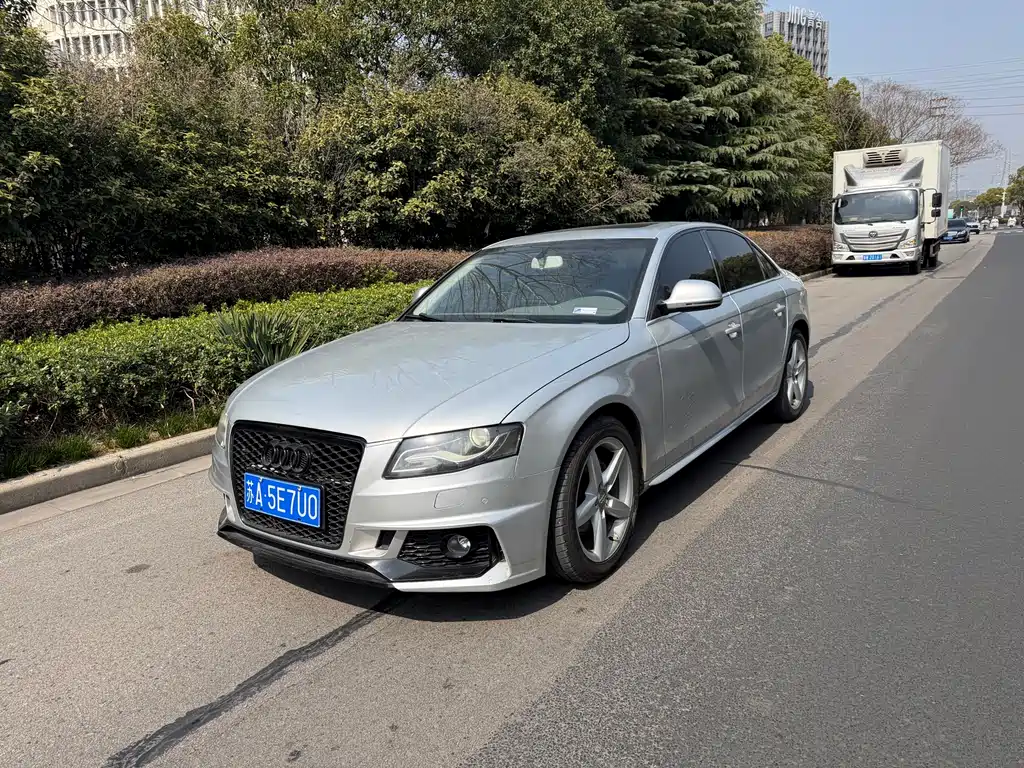 Audi A4L 2012