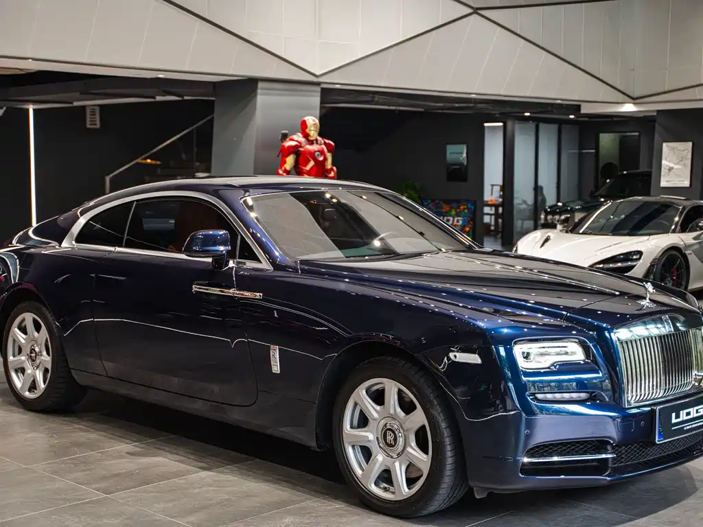 ROLLS-ROYCE PHANTOM