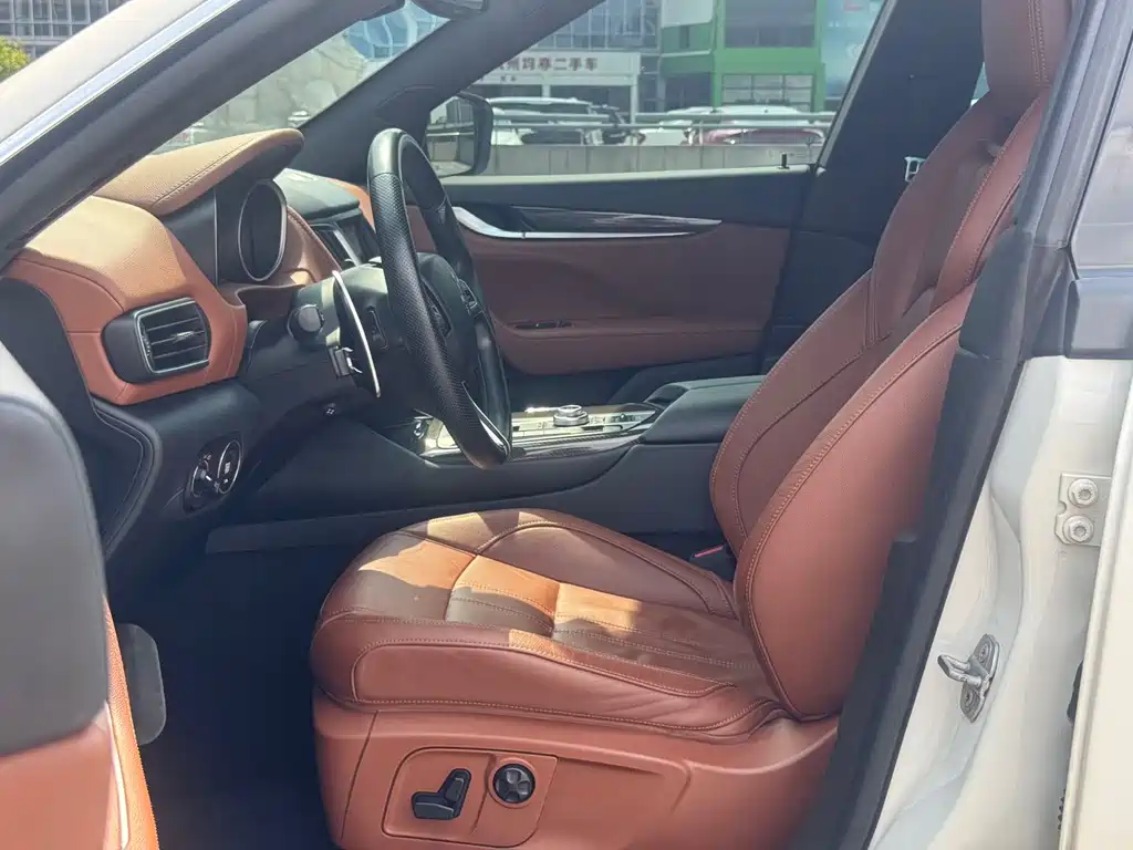 Maserati Levante — миниатюра 5