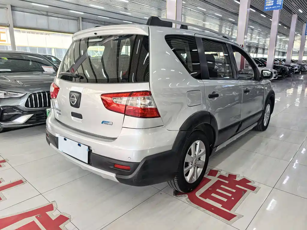 Nissan Livina — миниатюра 8