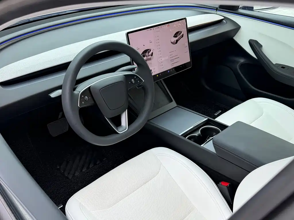 Tesla Model 3 — миниатюра 6