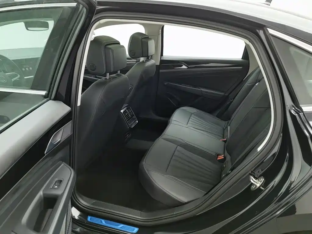 Volkswagen Passat — миниатюра 15