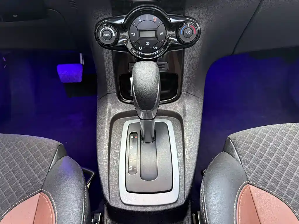 Ford Fiesta — миниатюра 14