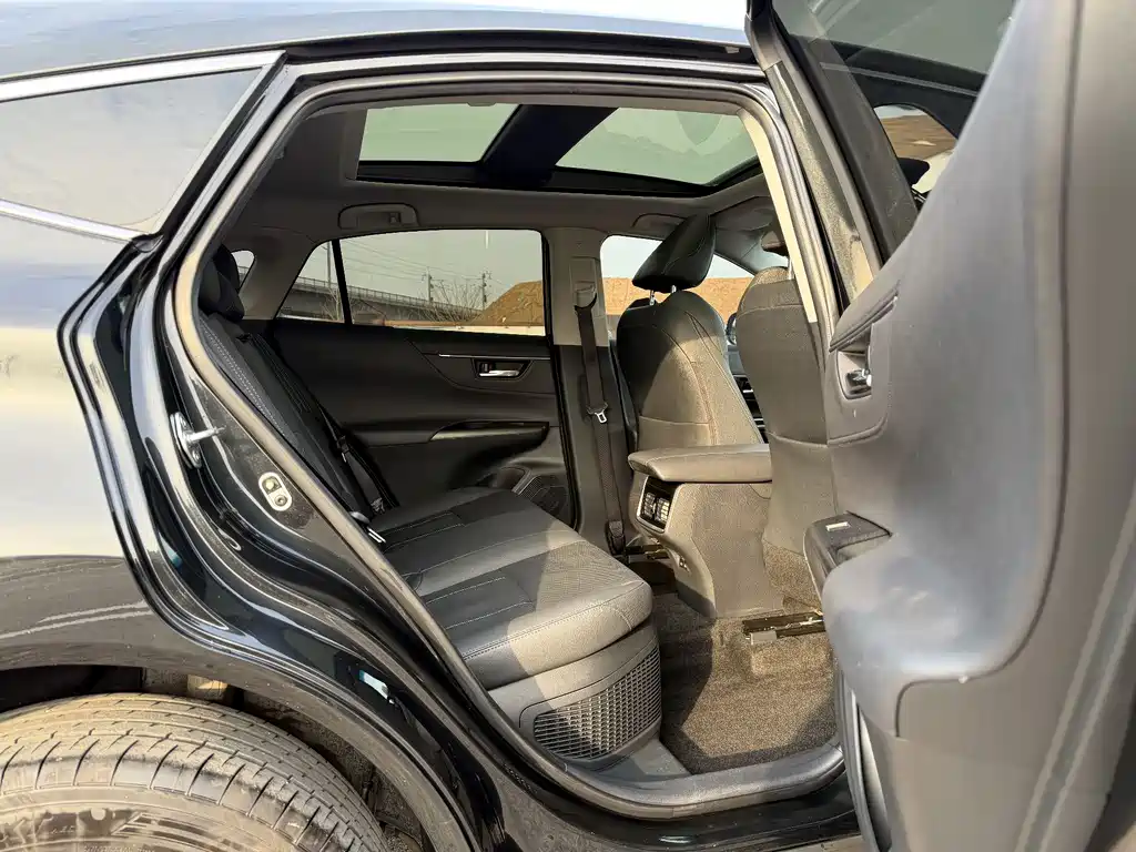 TOYOTA LING FANG HARRIER