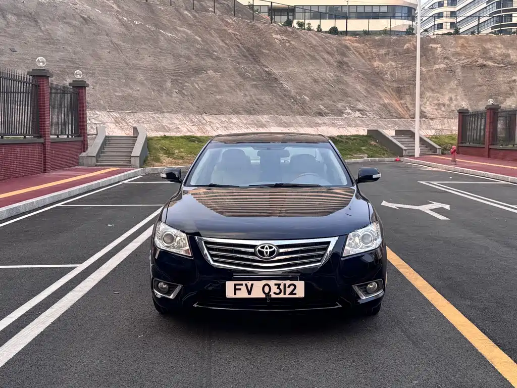 Toyota Camry — миниатюра 2