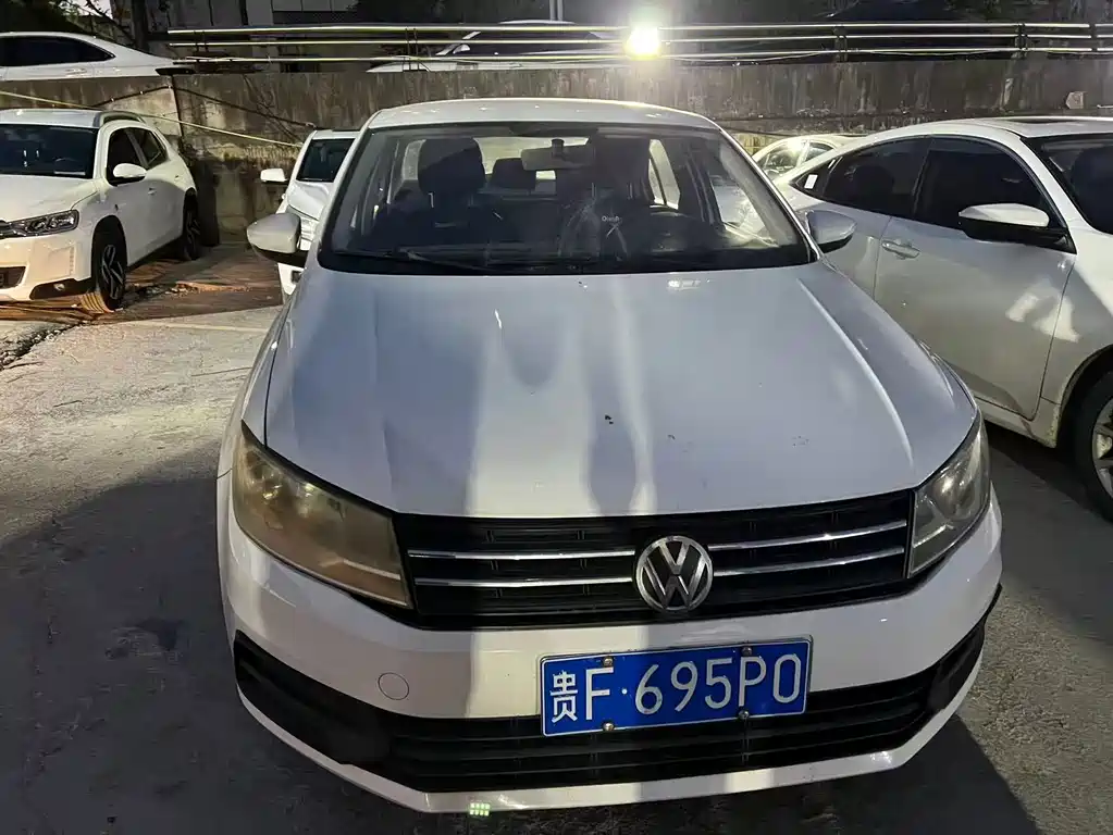 Volkswagen Santana — миниатюра 2