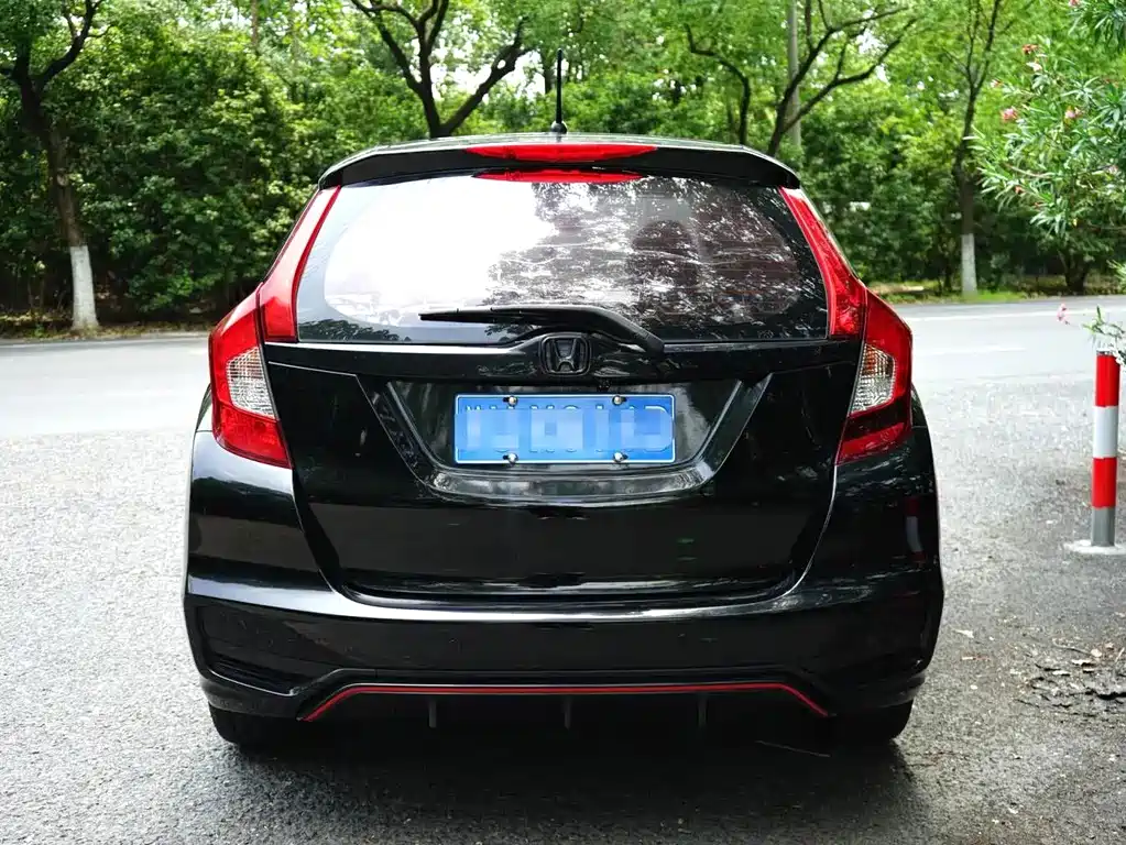 Honda Fit — миниатюра 4