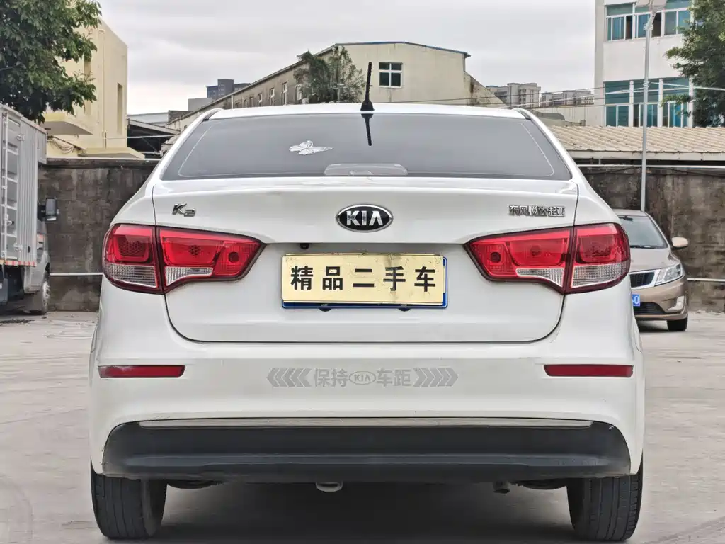 KIA K2