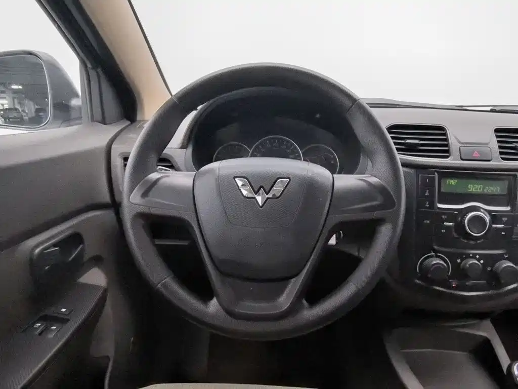 Wuling Hongguang — миниатюра 11