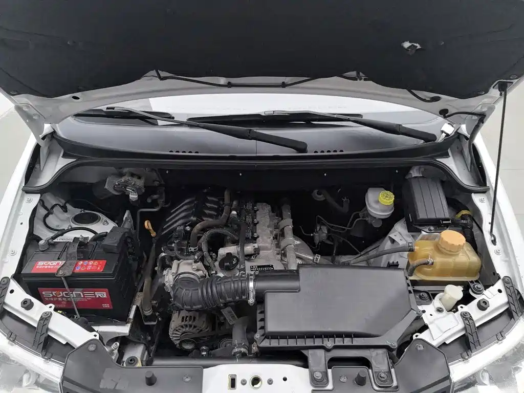 Wuling Hongguang — миниатюра 6