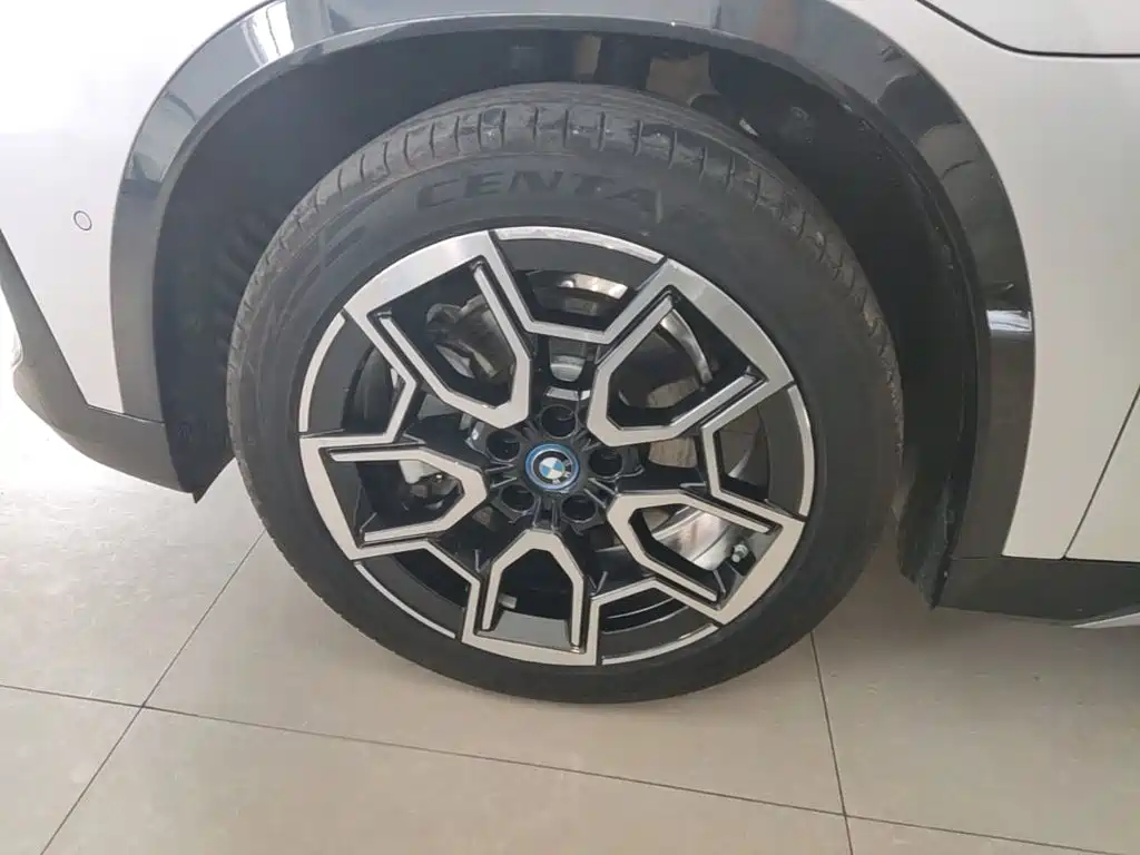 BMW iX1 — миниатюра 23