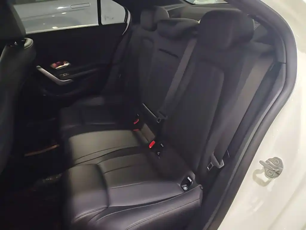 Mercedes-Benz A-Class — миниатюра 17
