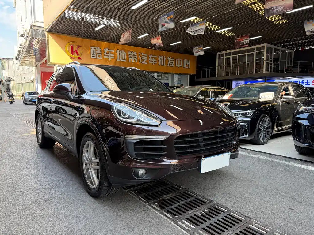 Porsche Cayenne — миниатюра 4
