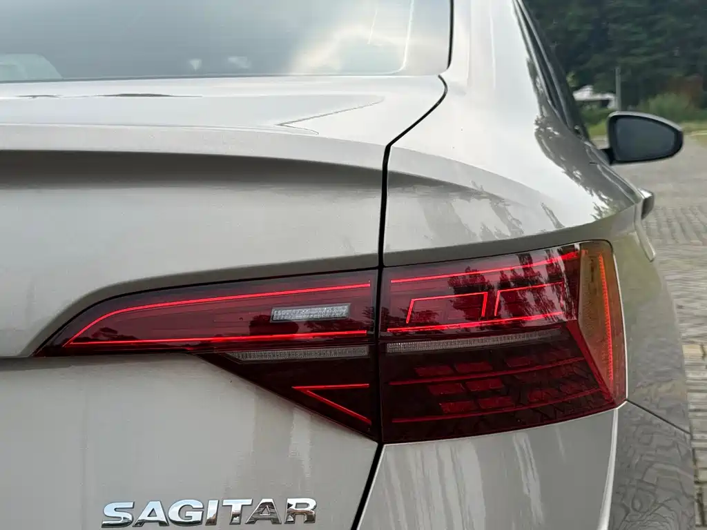 Volkswagen Sagitar — миниатюра 13