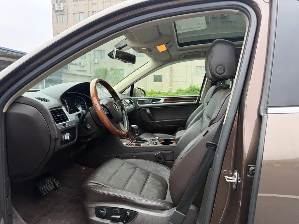 Volkswagen Touareg — миниатюра 4