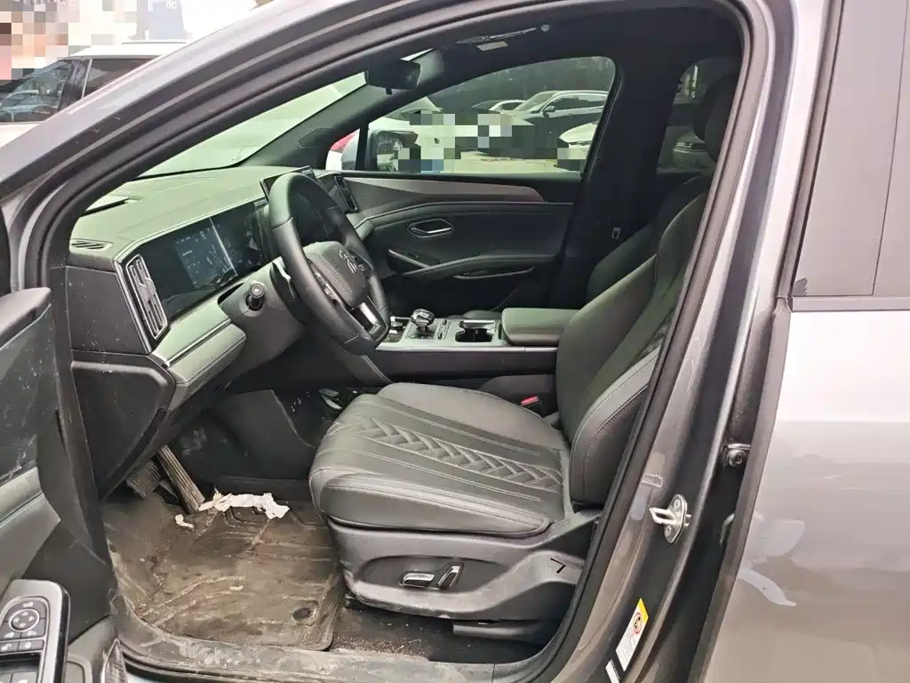 BYD L DM-i — миниатюра 8