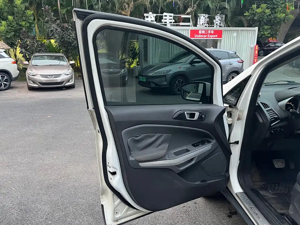 Ford Ecosport — миниатюра 10