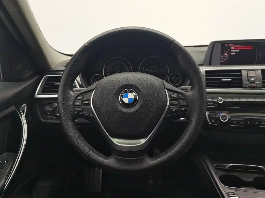 BMW 3 Series — миниатюра 11