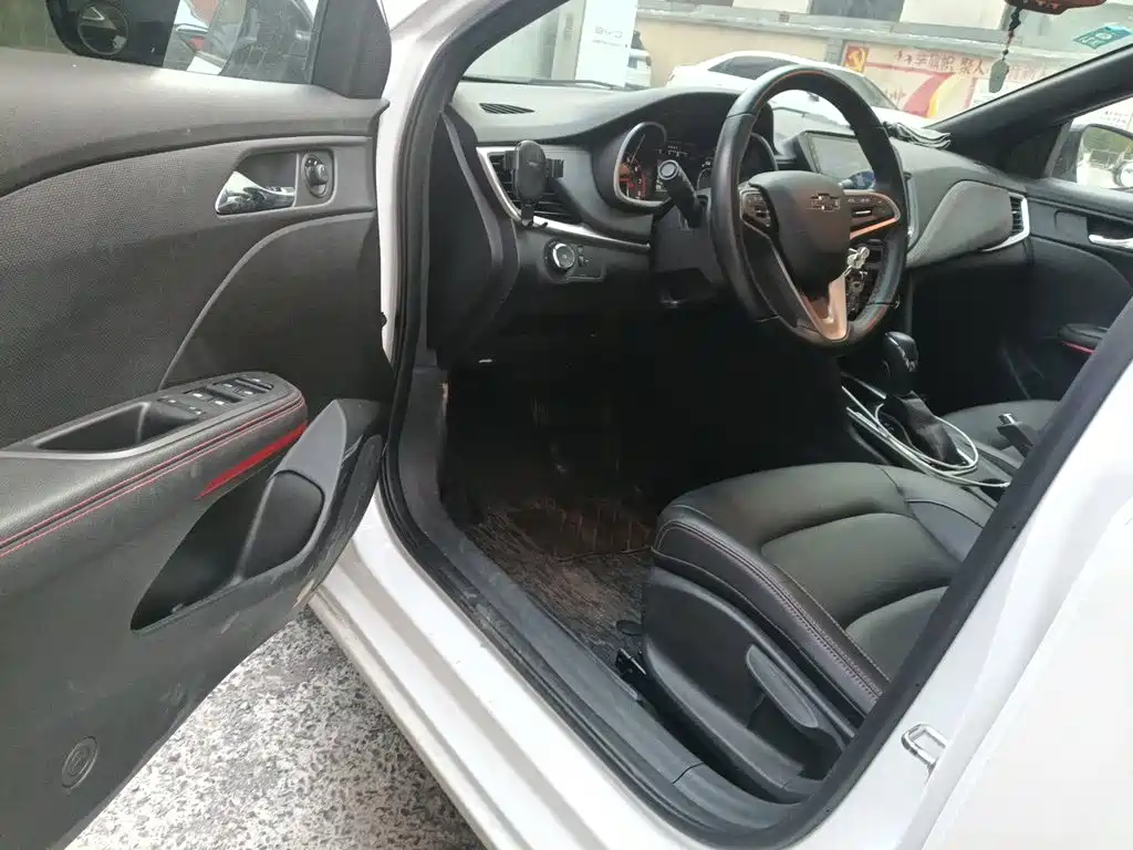 Chevrolet Monza — миниатюра 12