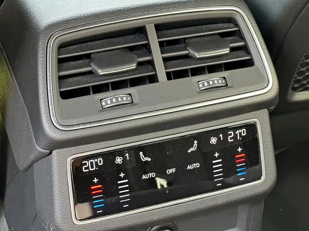 Audi A6L New Energy — миниатюра 9