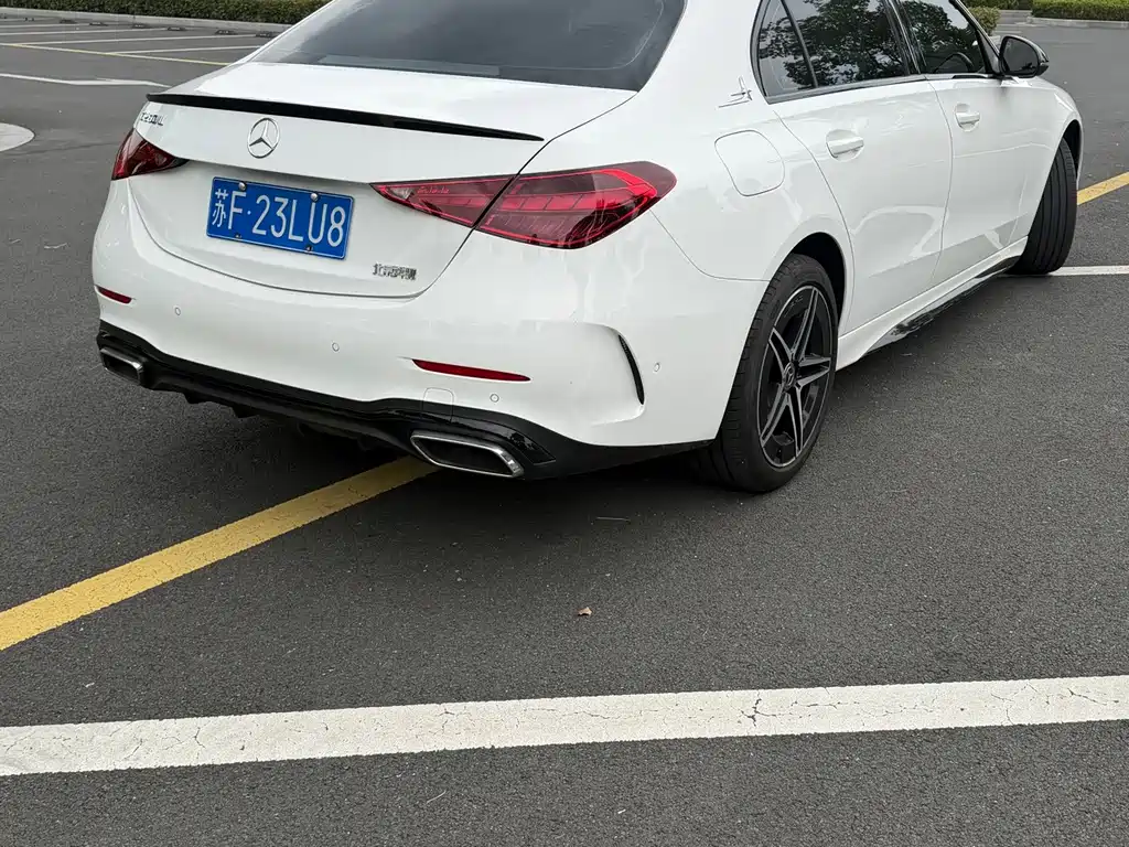 Mercedes-Benz C-Class — миниатюра 11